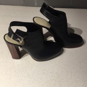 Vince Camuto size 7.5